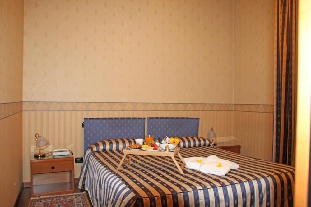 Albergo Ristorante Leon D'Oro Noventa di Piave Kültér fotó