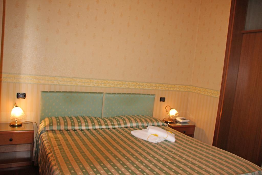 Albergo Ristorante Leon D'Oro Noventa di Piave Kültér fotó