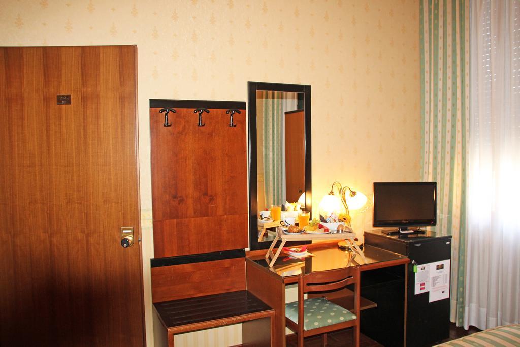 Albergo Ristorante Leon D'Oro Noventa di Piave Kültér fotó