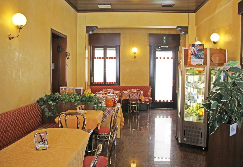 Albergo Ristorante Leon D'Oro Noventa di Piave Kültér fotó