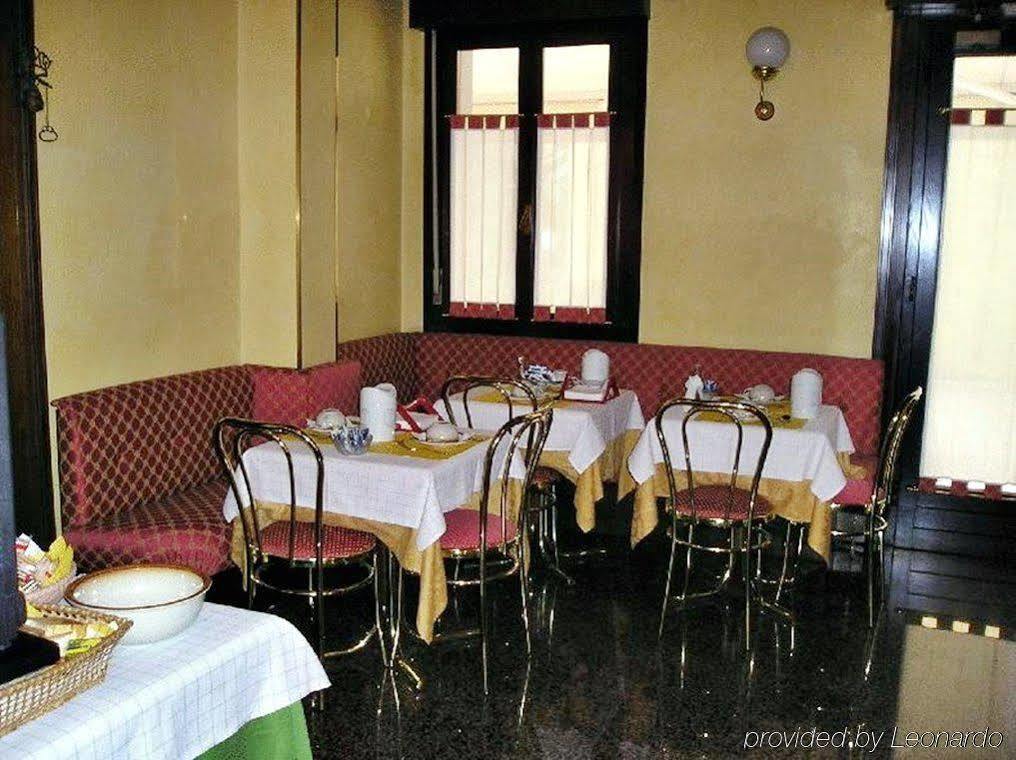 Albergo Ristorante Leon D'Oro Noventa di Piave Kültér fotó