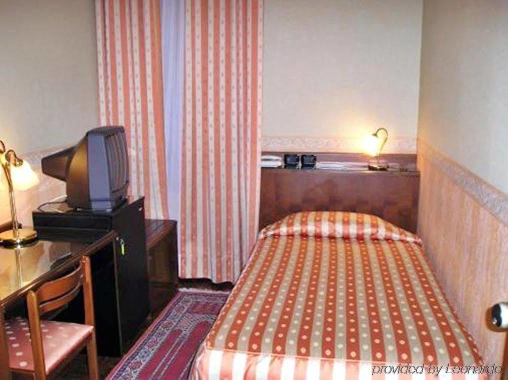 Albergo Ristorante Leon D'Oro Noventa di Piave Kültér fotó