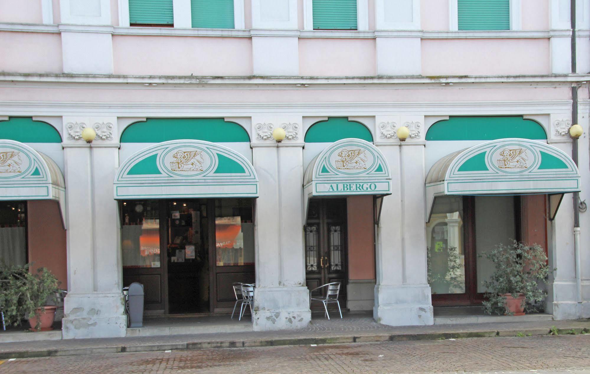 Albergo Ristorante Leon D'Oro Noventa di Piave Kültér fotó